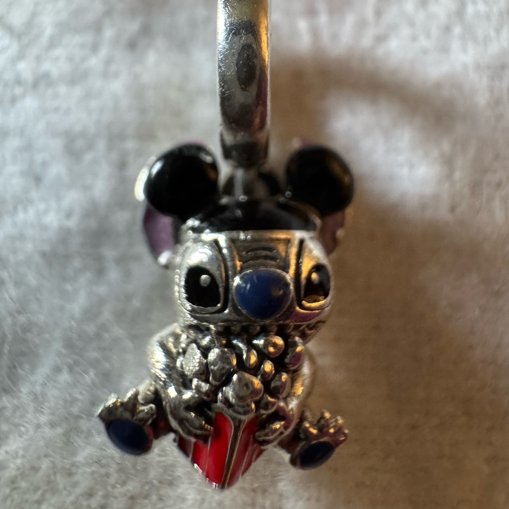 Pandora Disney Park Stitch With Popcorn